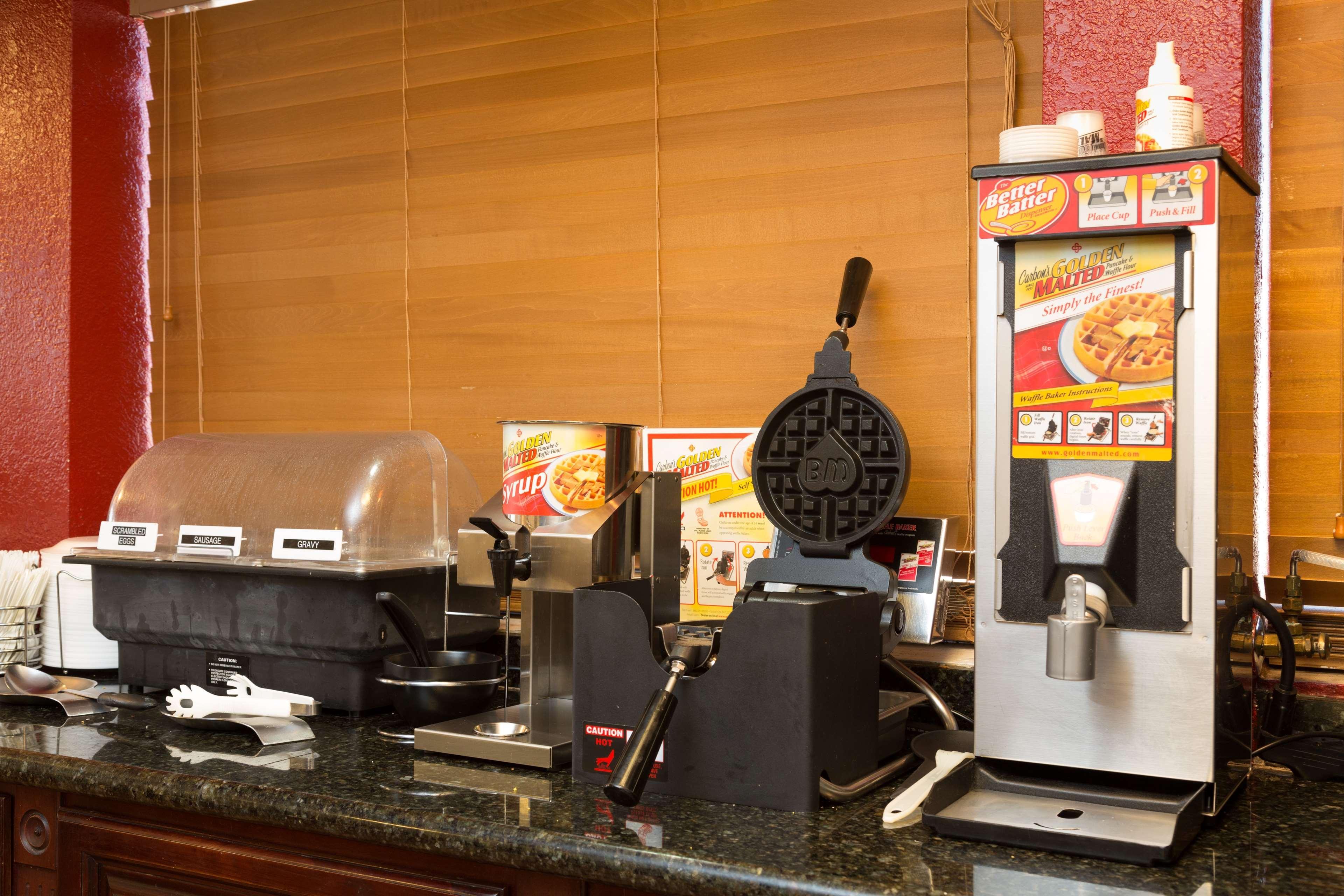 Best Western Desert Winds Mojave Exterior photo