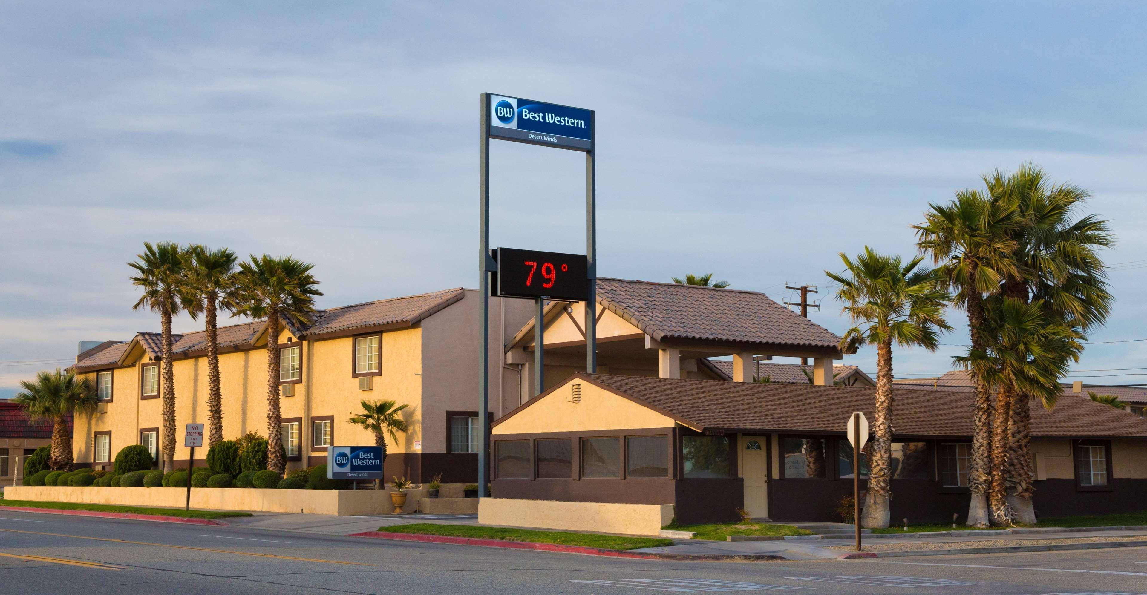 Best Western Desert Winds Mojave Exterior photo