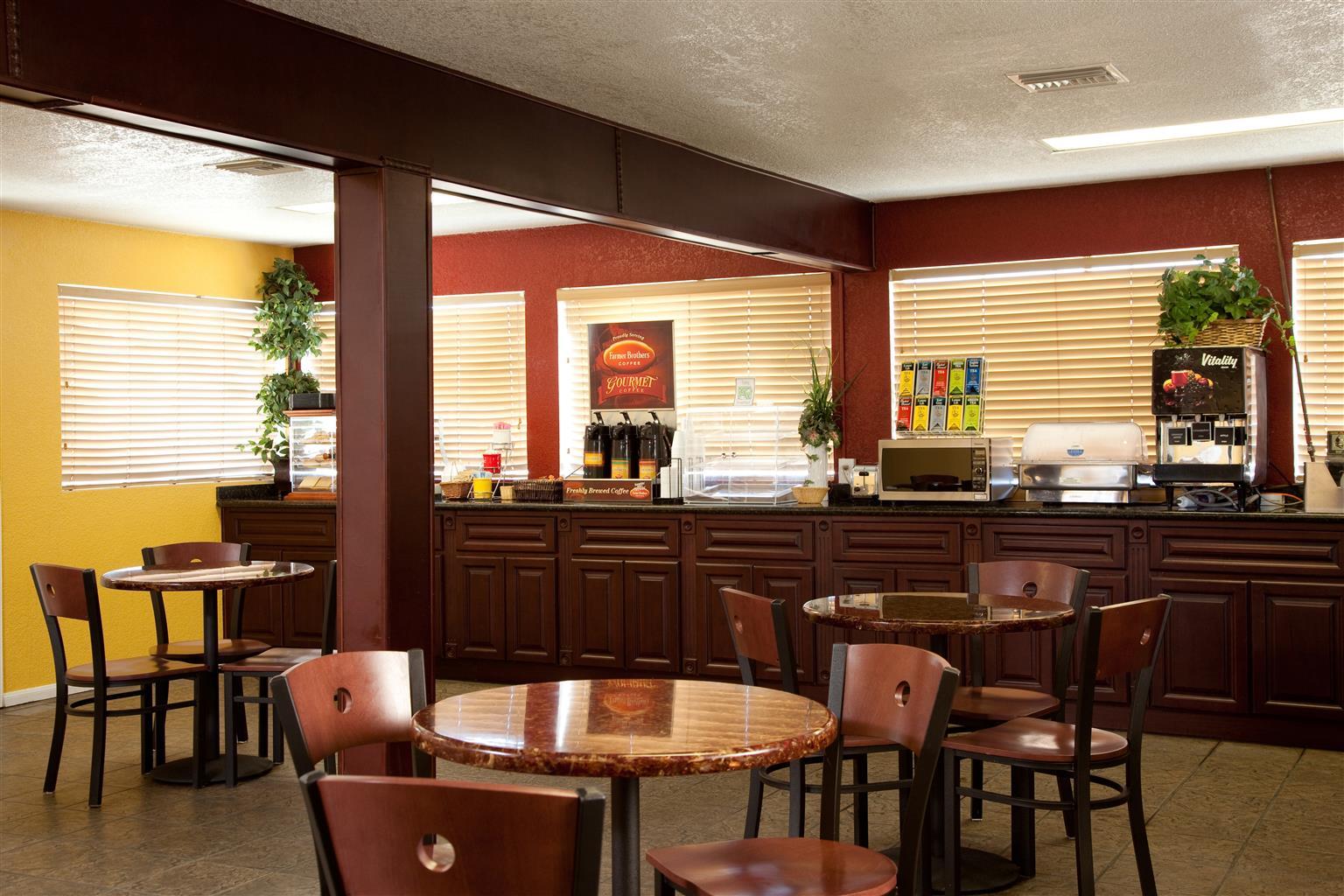 Best Western Desert Winds Mojave Exterior photo