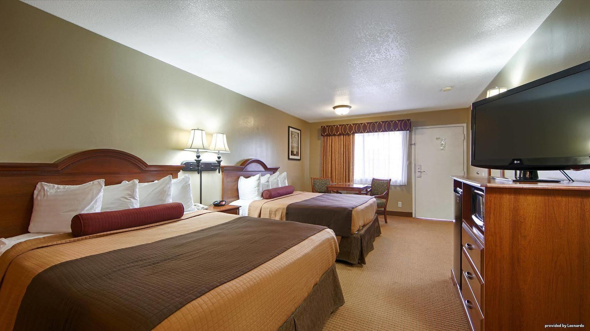 Best Western Desert Winds Mojave Exterior photo