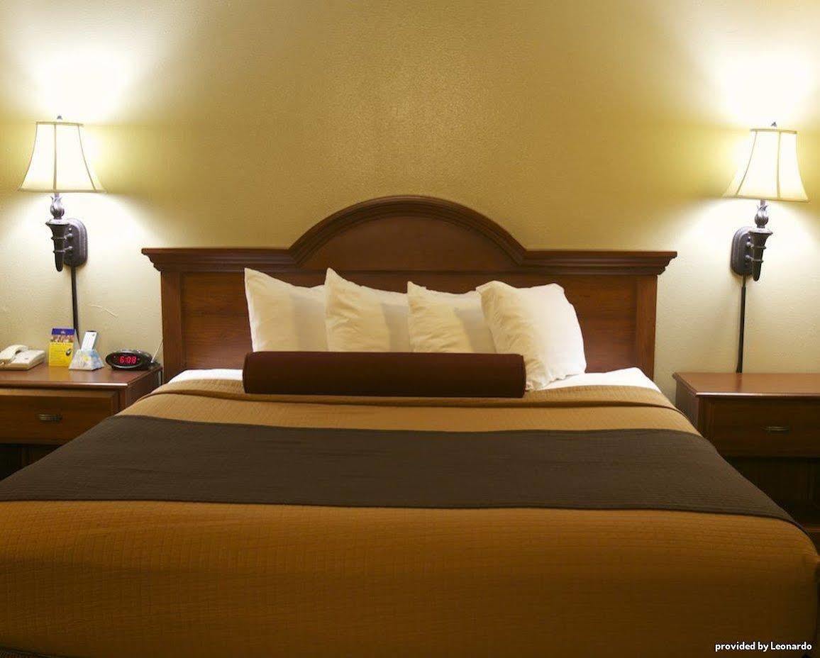 Best Western Desert Winds Mojave Exterior photo