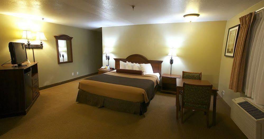 Best Western Desert Winds Mojave Exterior photo